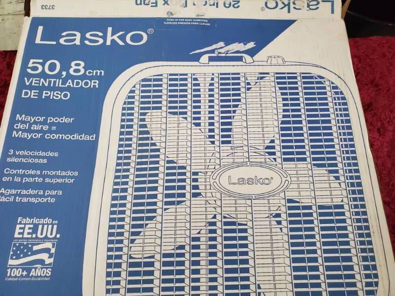 lot 6067 image: Lasko Square Box Fan - Powers On No Further Testing