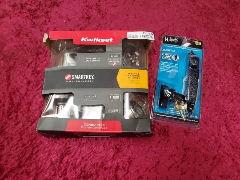 lot 6140 image: Kwikset Combo Pack Smart Key Technology and Screen Door Locking Handle w Key Appears New No Further Testing