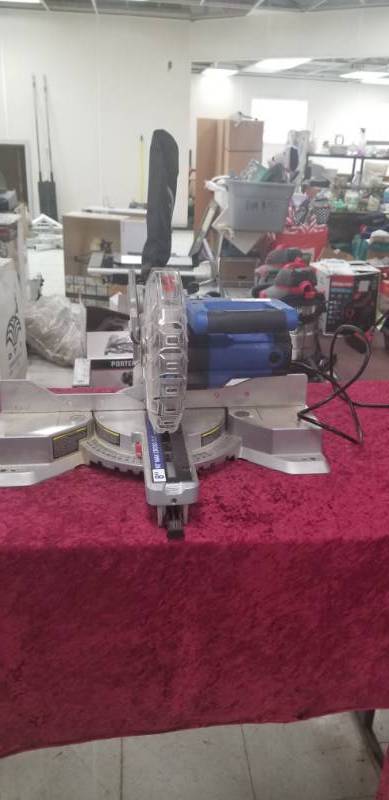 lot 6001 image: Kobalt 8 90 degree Cross Cut Chop Saw - Fully Functional