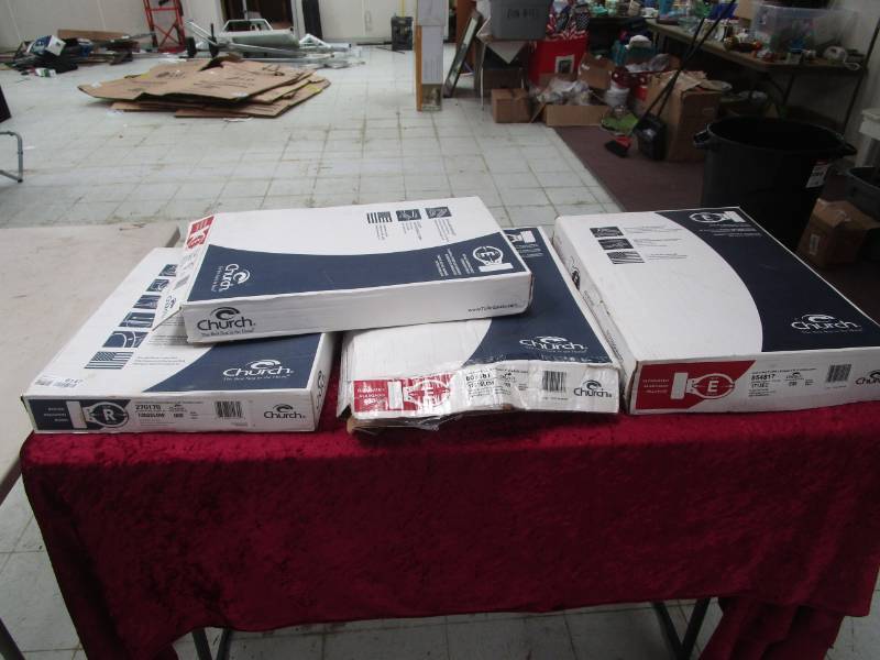 lot 6147 image: Church Lot of 4 Round Plastic Toilet Seat Appears New No Further Testing