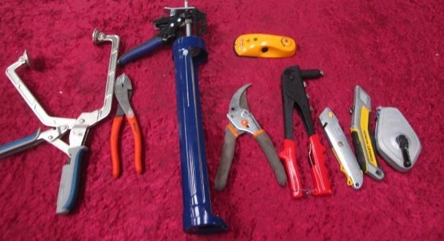 lot 6153 image: Misc Lot of Handheld Tools