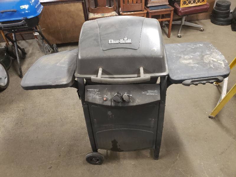 lot 10453 image: Char Broil Small Gas Grill