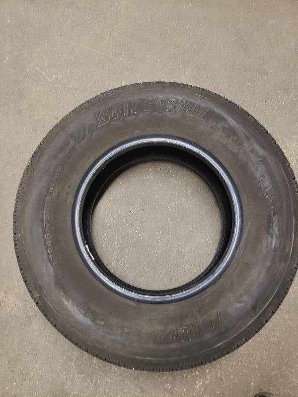 lot 10463 image: Bridgestone 24575R16 Tire