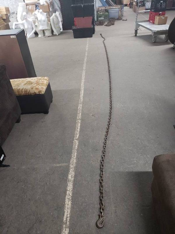 lot 10470 image: Heavy Duty Tow Chain.