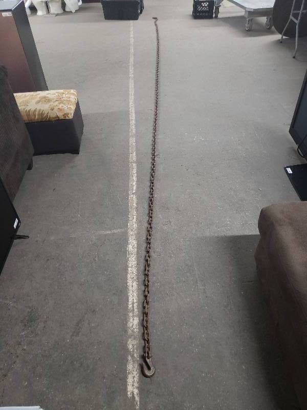 lot 10472 image: Heavy Duty Tow Chain.