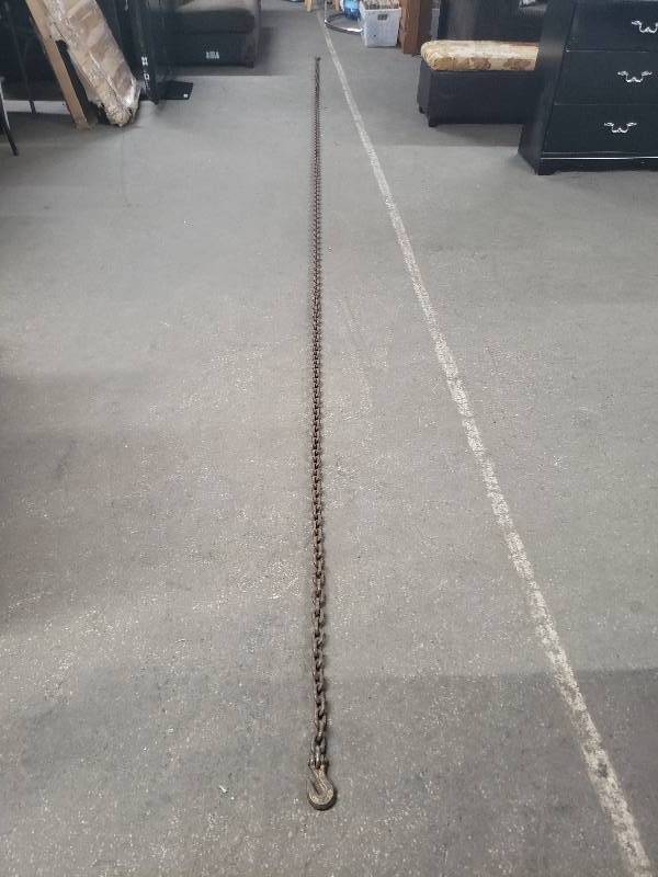lot 10475 image: Heavy Duty Tow Chain.