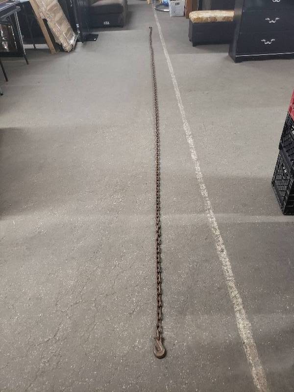 lot 10478 image: Heavy Duty Tow Chain.