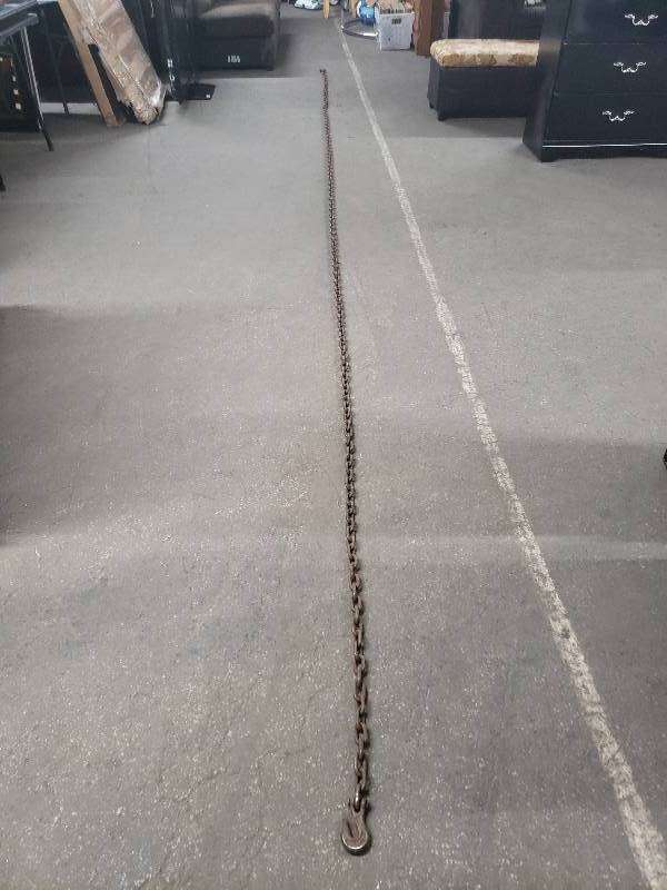 lot 10479 image: Heavy Duty Tow Chain.