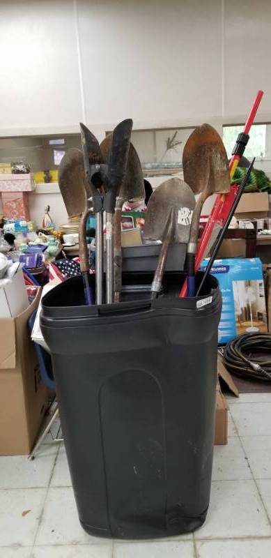 lot 2331 image: Trash Can and a Bunch of Garden Tools
