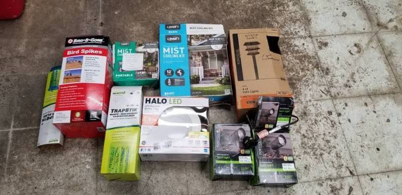 lot 2333 image: Garden Products Lot