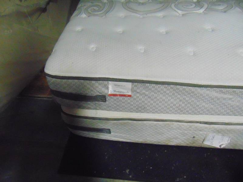 lot 14469 image: New Sealy Posturepedic King Size Mattress