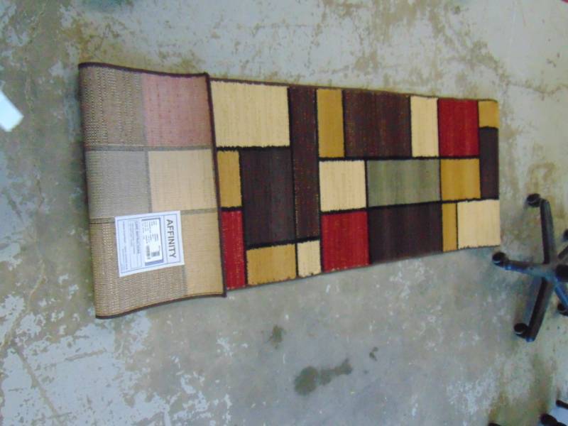 lot 14475 image: 110 X 72 NEW RUG