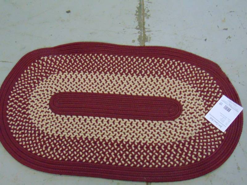 lot 14477 image: 27 X 46 NEW RUG