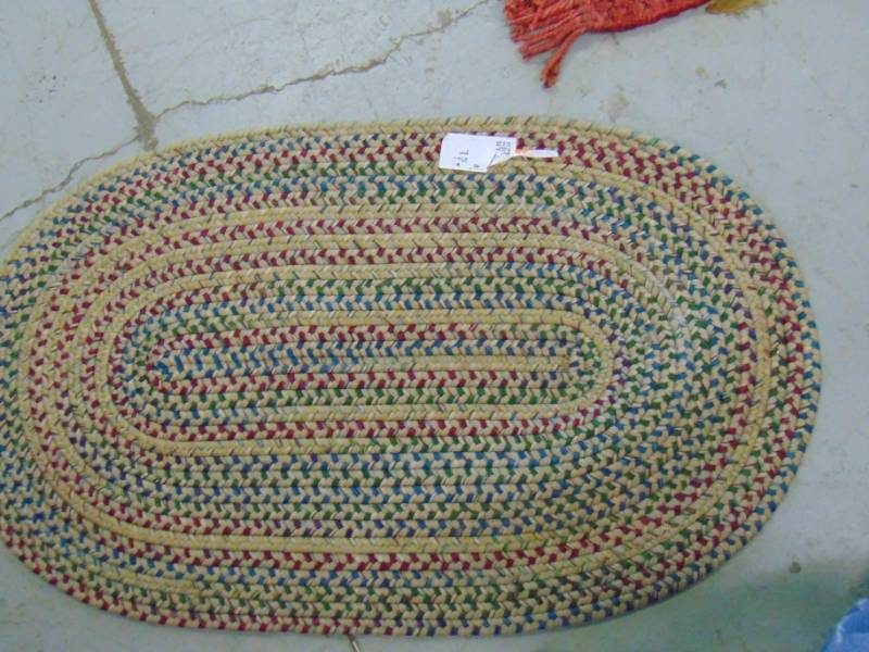 lot 14479 image: 27 X 46 NEW RUG