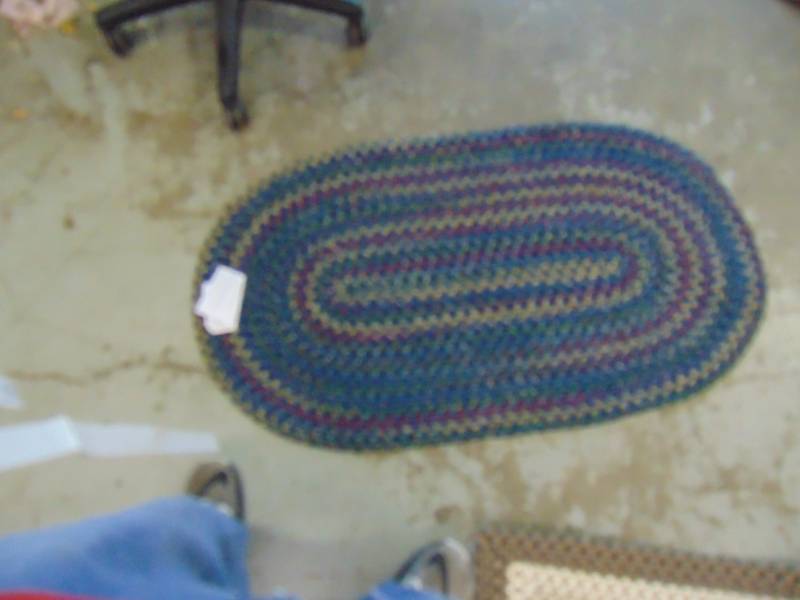 lot 14481 image: 27 X 46 NEW RUG