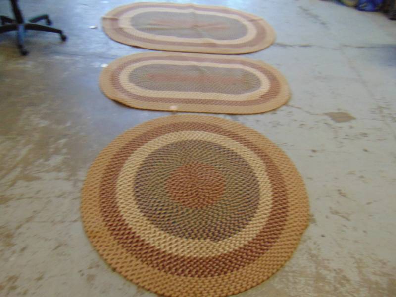 lot 14493 image: 27 X 46 NEW RUG 3 5 NEW RUG 3 X 3 NEW RUG