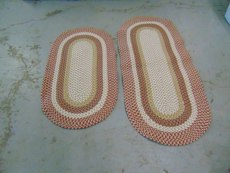 lot 14494 image: 27 X 46 NEW RUG 26 X 56 NEW RUG