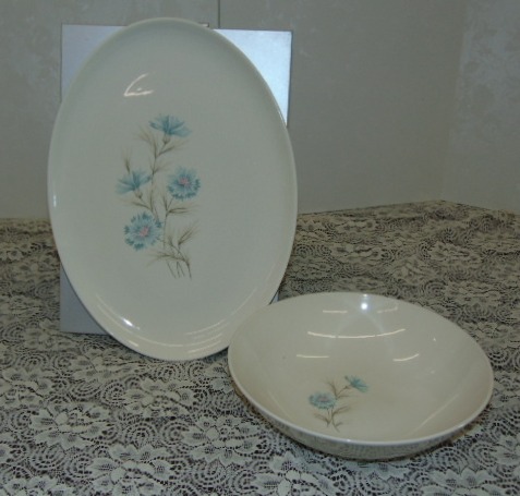 lot 14540 image: China Serving Platters