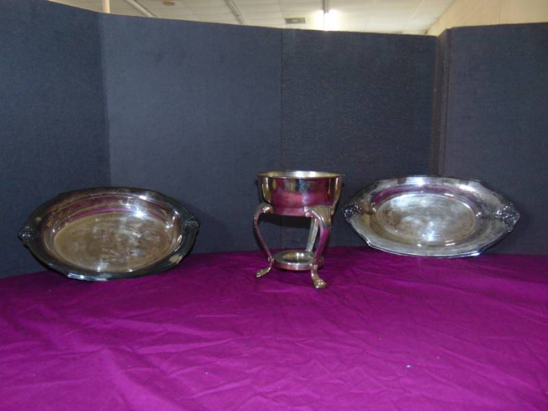 lot 14550 image: Set of 3 Possibly silver dishware