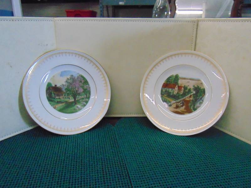 lot 14566 image: 1970s Currier & Ives plate 755 & 756 Danbury Mint 12 plates in set