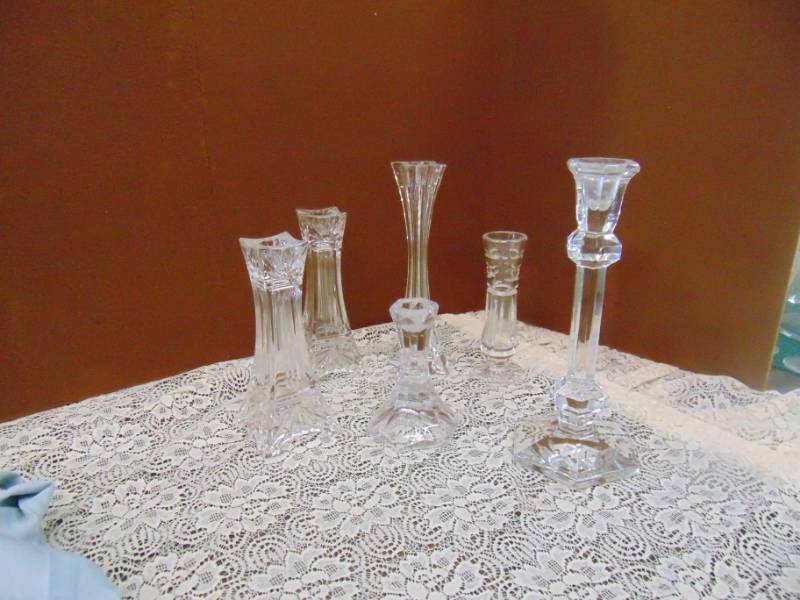 lot 14583 image: Glass Candle Holders