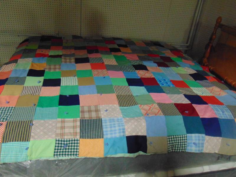 lot 10018 image: Vintage Beautiful Patch Quilt