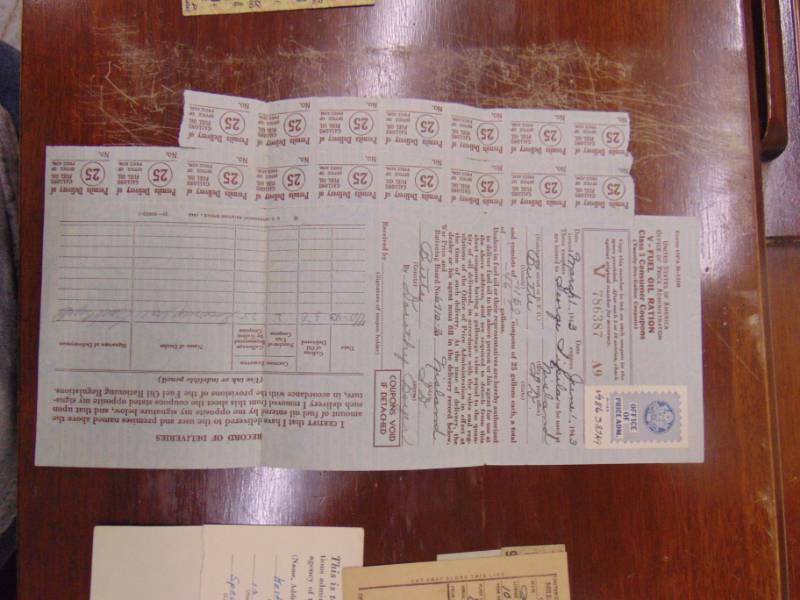 lot 10017 image: WWII war ration books and stamps