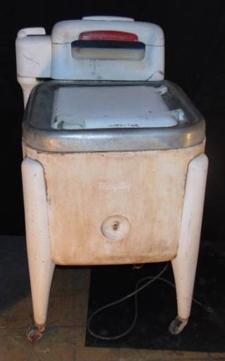 lot 10002 image: Antique Maytag Electric Washing Machine