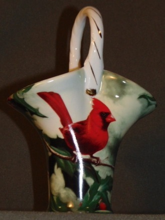 lot 14533 image: Hautmann Brothers Cardinal in Holly  Porcelain Vase