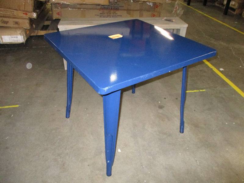 lot 204 image: Childrens Metal Table