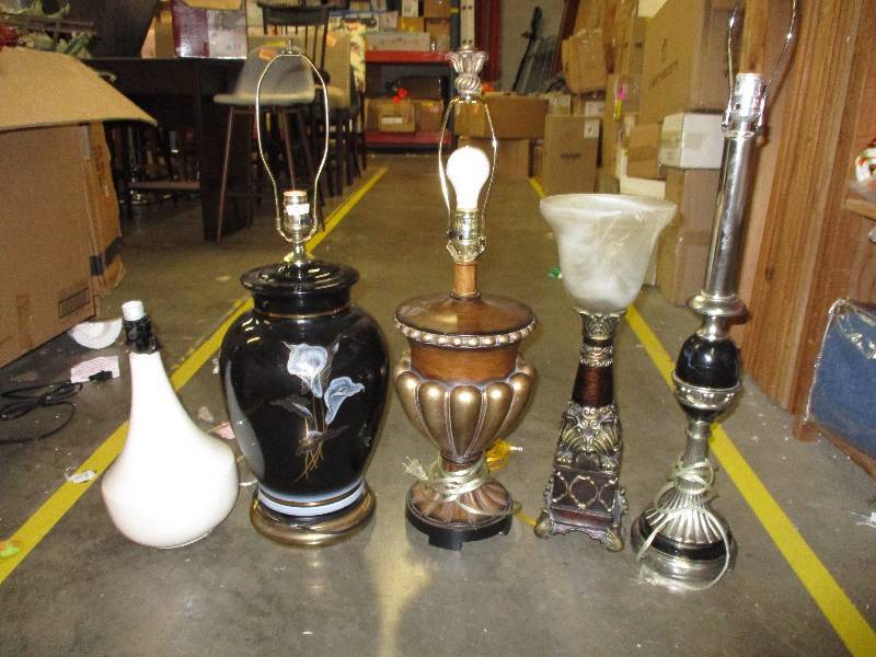 lot 218 image: Lot of Five Table Lamps #2