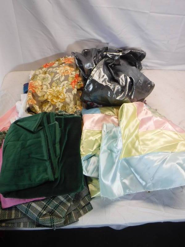 lot 12035 image: Fabric lot, includes floral and shiny