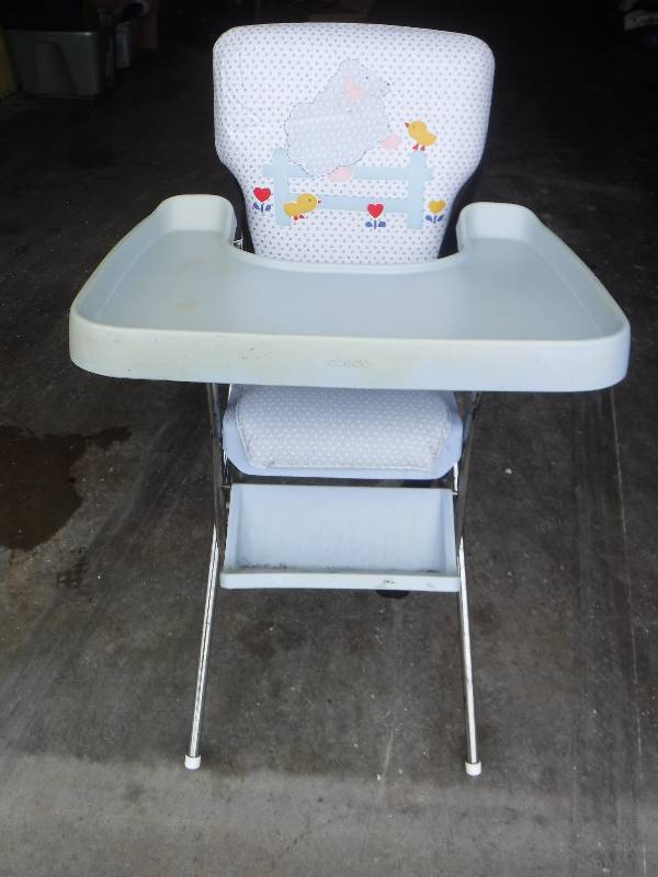 lot 12066 image: high Chair