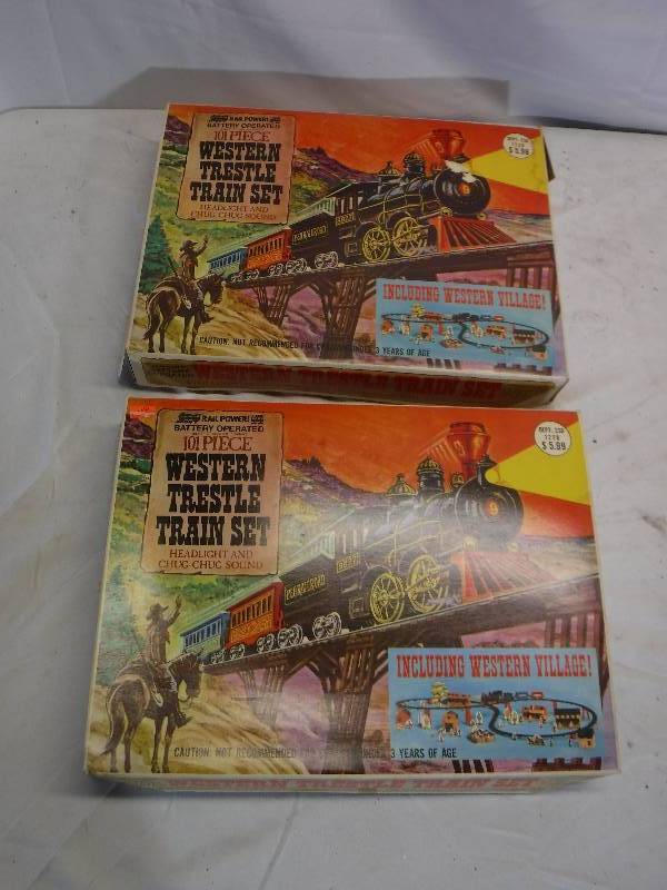 lot 12072 image: Western Trestle train sets