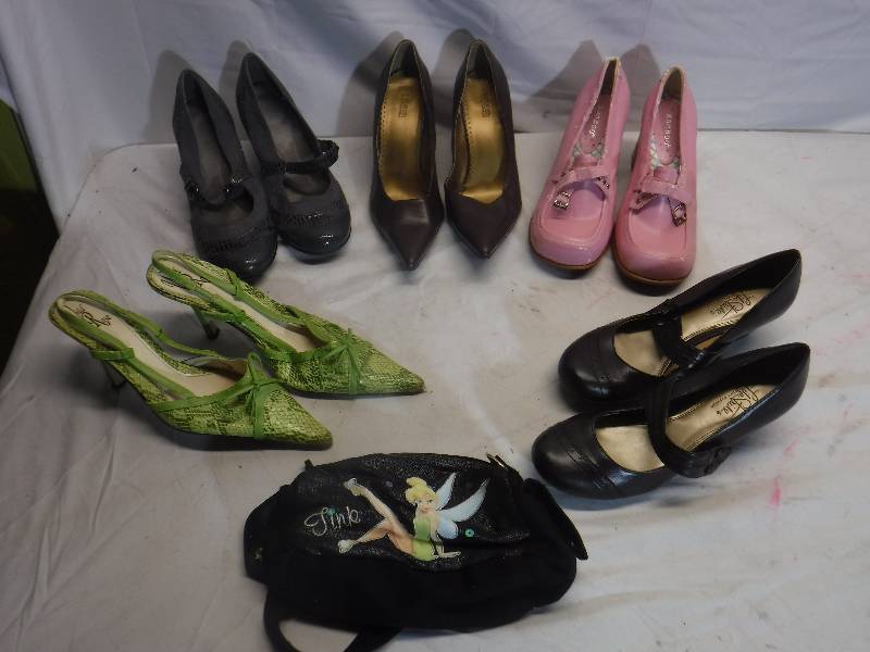 lot 12091 image: Mixed lot of ladies shoes and tinker bell bag