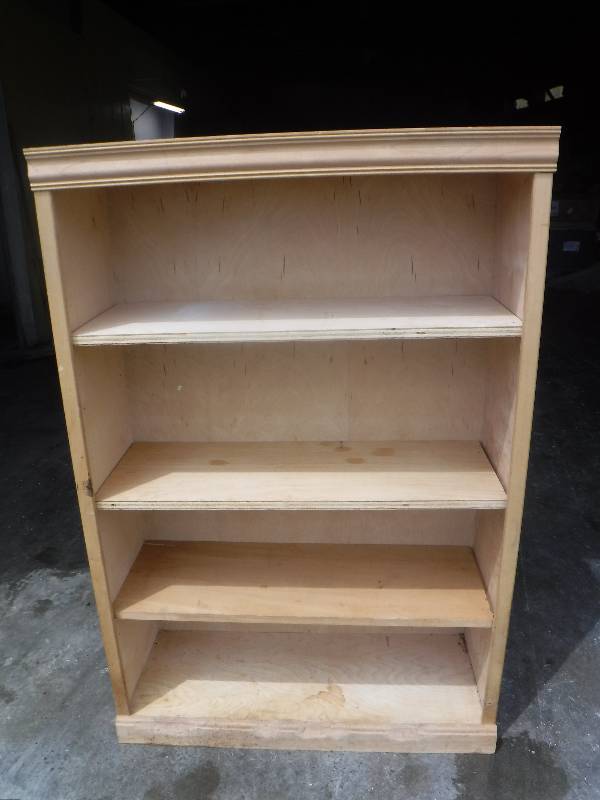 lot 12097 image: Wood bookshelf