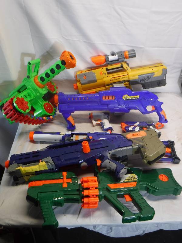 lot 12125 image: Nerf and other Nerf style guns lot