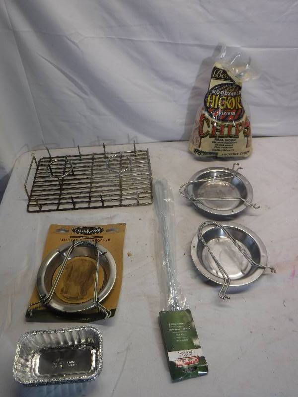 lot 12138 image: Beer can chicken cookers and more
