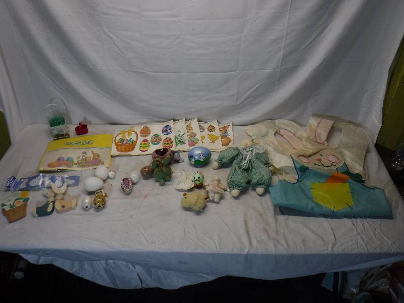 lot 12084 image: Easter lot, includes window clings