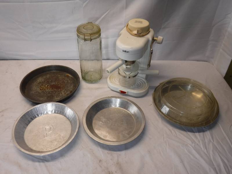lot 12049 image: Salton cappuccino machine, pie tins and more