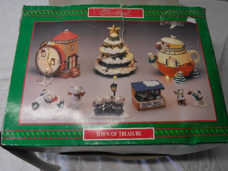 lot 12117 image: Town of treasure Christmas set