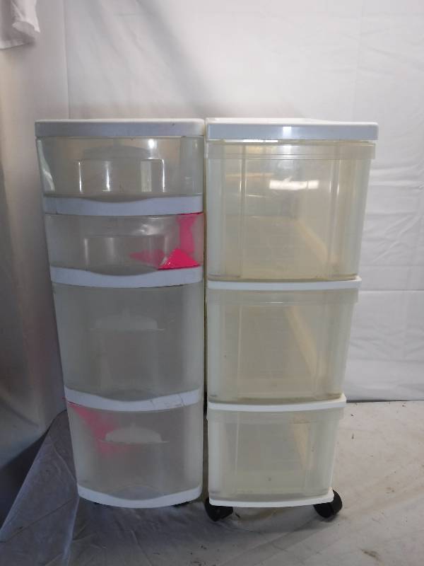 lot 12185 image: Set of 2 rolling plastic drawers