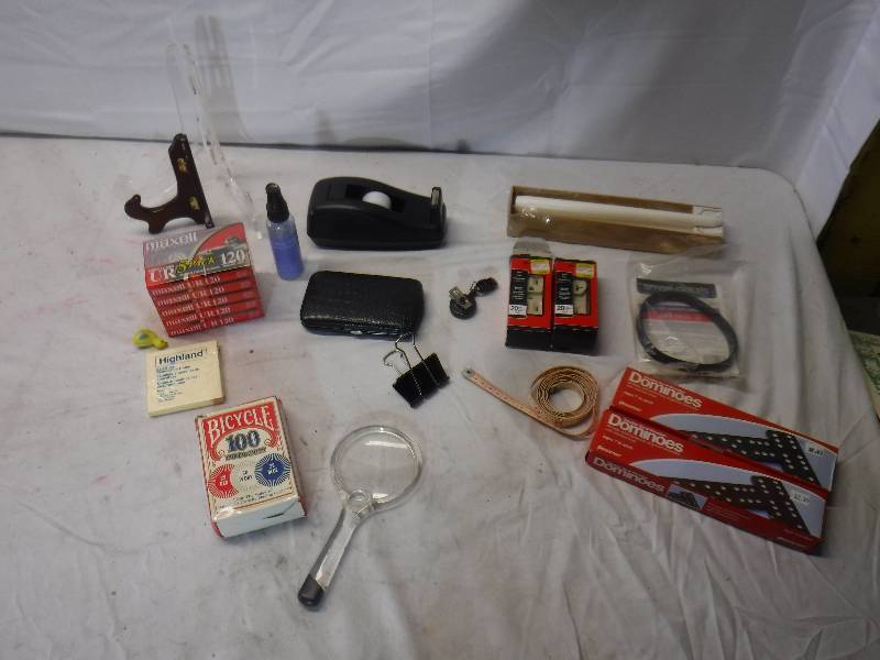 lot 12150 image: Dominoes and other misc items
