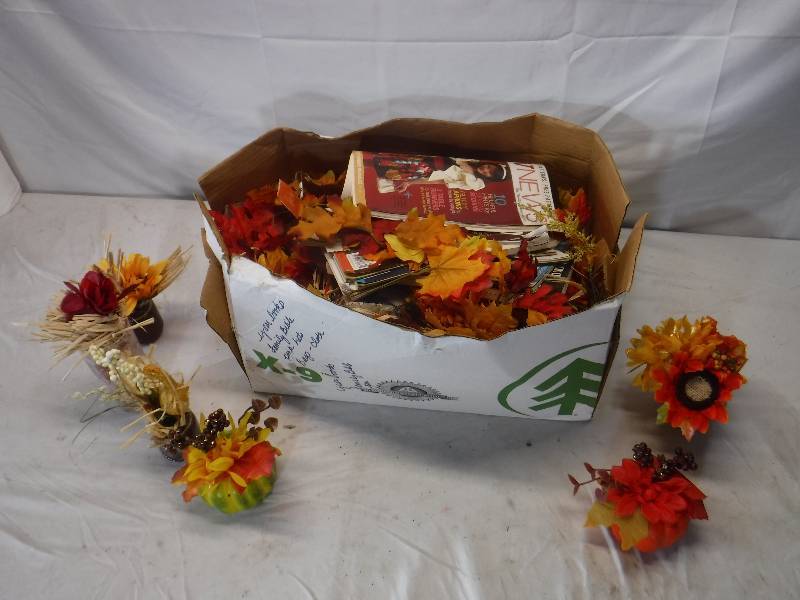lot 12161 image: Fall Floral items