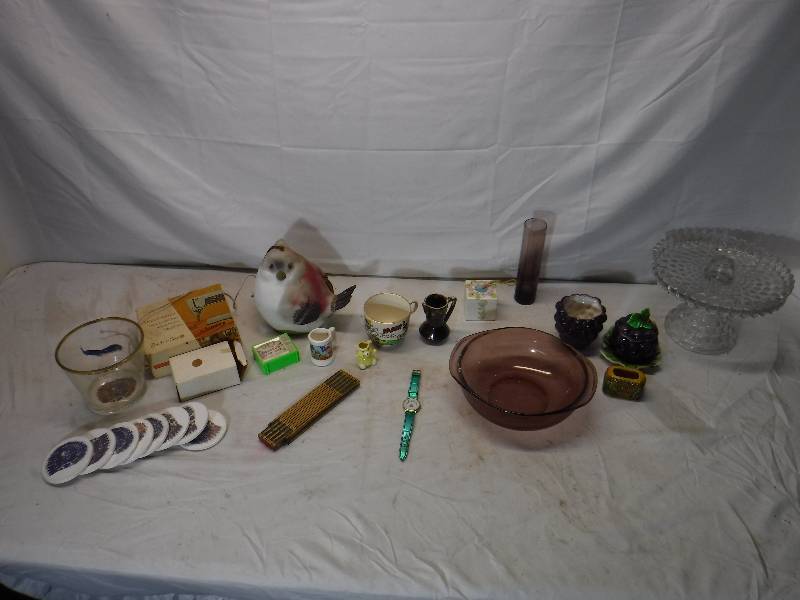 lot 12212 image: Vintage Singer sewing machine attachments case with contents, cake plate and more