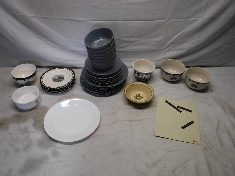 lot 12216 image: Misc dishes includes cameo bowls