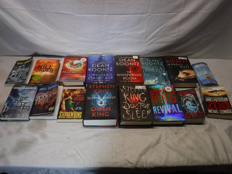 lot 12219 image: Book lot- includes Stephen King, Dean Koontz and James Patterson