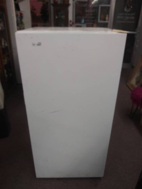 lot 1292 image: Kenmore Deep Freezer
