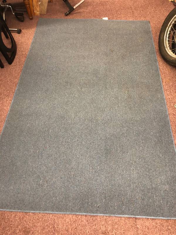 lot 1300 image: Blue & Grey Area Rug