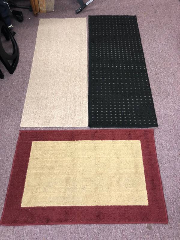 lot 1307 image: 3 Rugs (White, Black, RedBeige) 5ft X 23 (white & black) - (6ft x2ft)-RedBeige